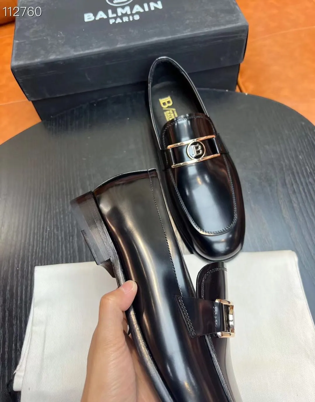 BALMAIN || B Logo Embellished Calf Leather Loafers For Men