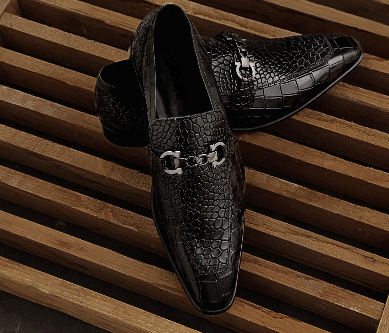 Black Alligator Texture Leather Moccasin Shoes