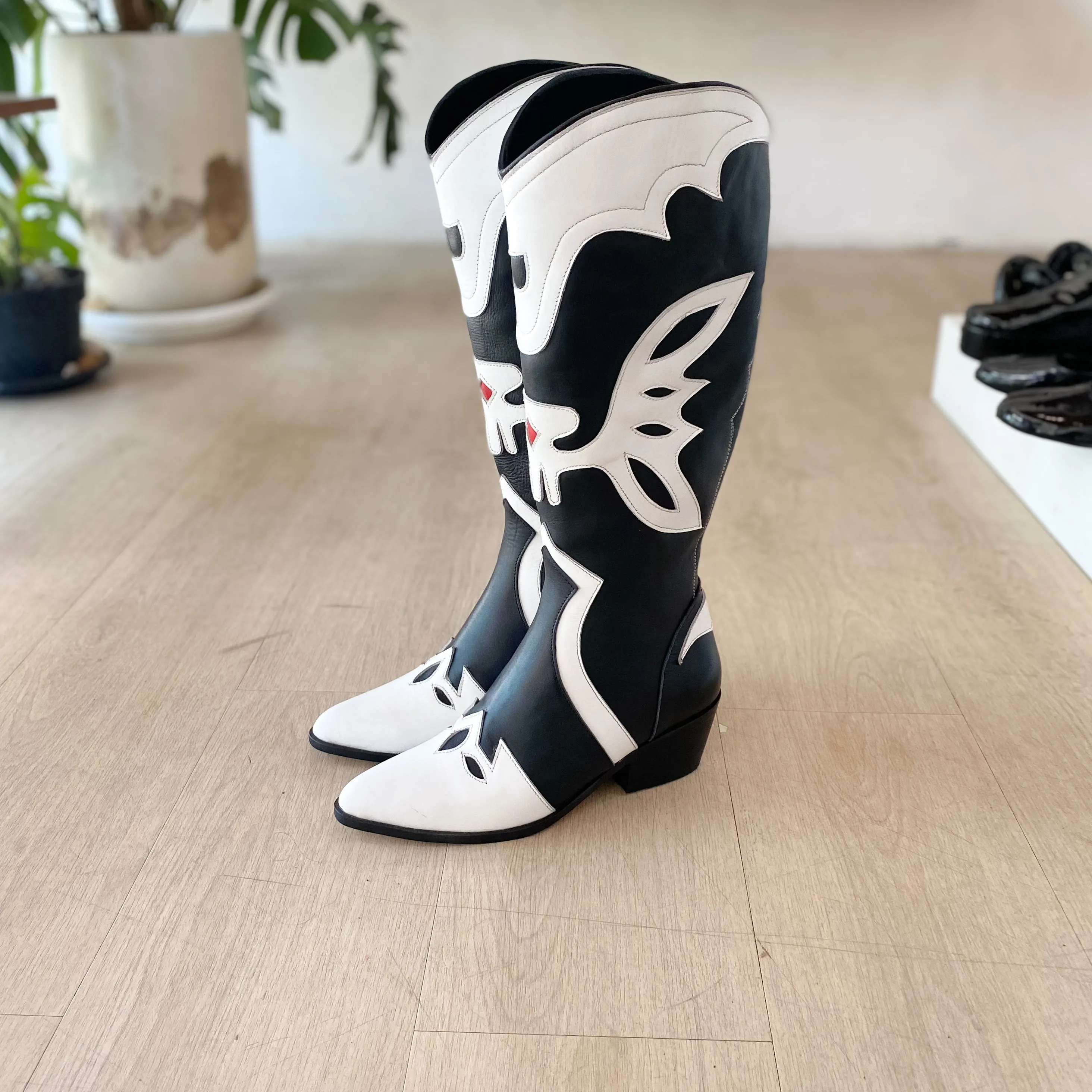 Cara Boots