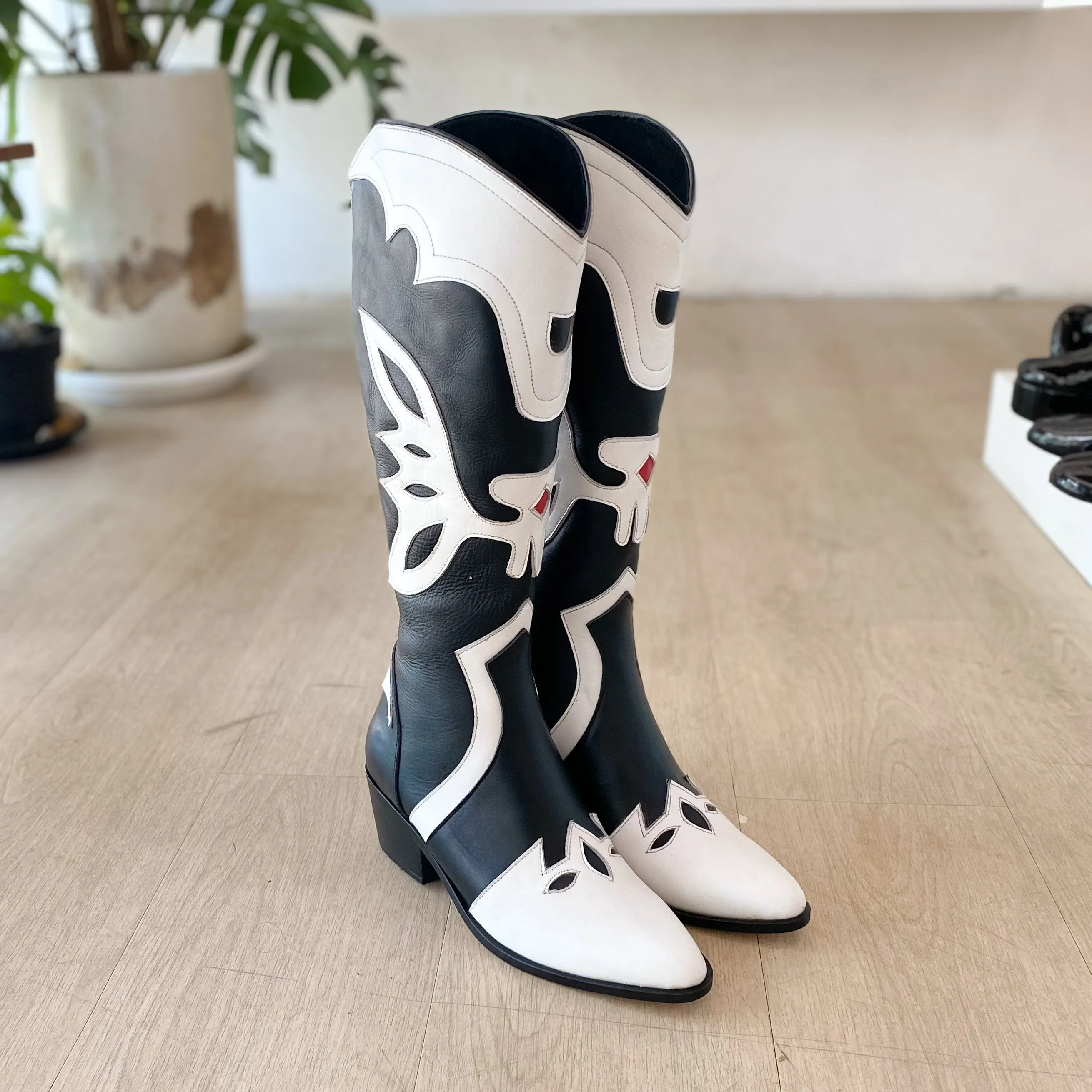 Cara Boots