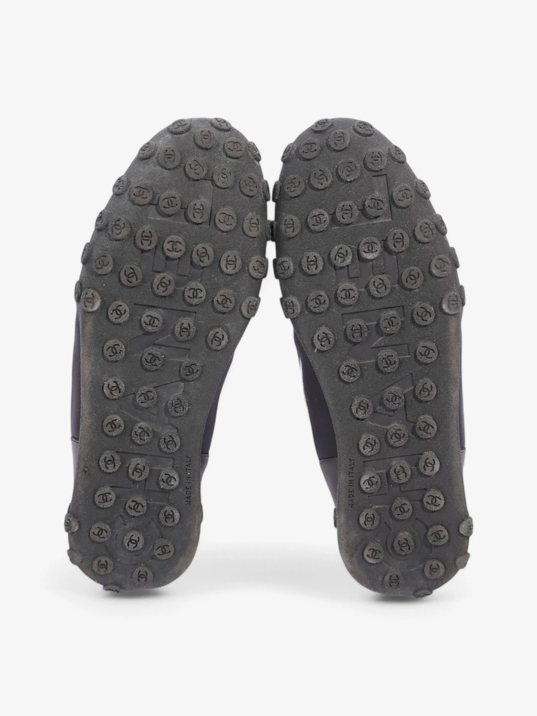 Chanel Low Top Sneaker Black / White Mesh EU 41 UK 8