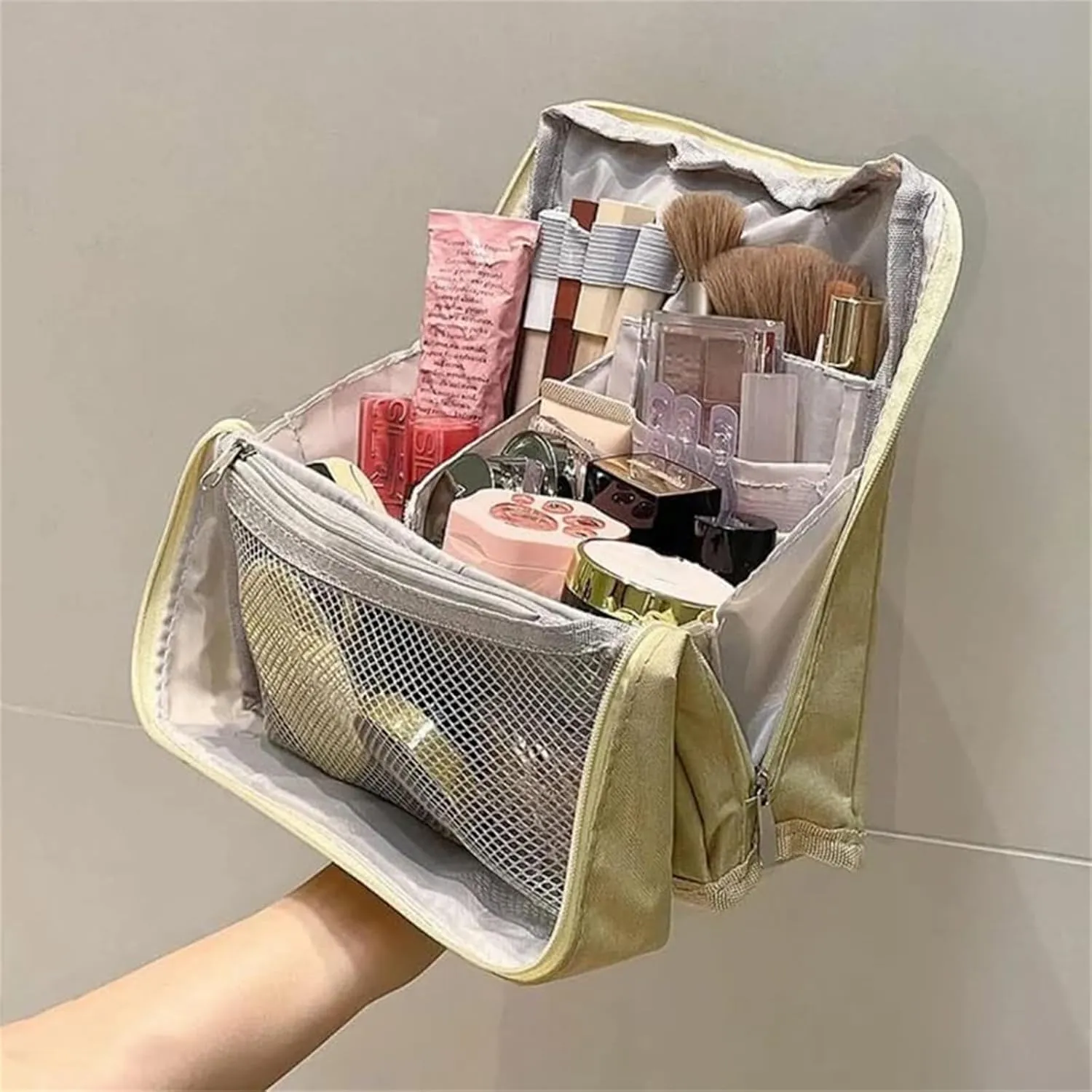 Doresty Makeup Bag, Standing Makeup Bag – Portable, Large Capacity, Vertical Large Opening Waterproof Multifunctional Make up Bags with Compartments, Smart Partitioning, Travel-Friendly (Blue)