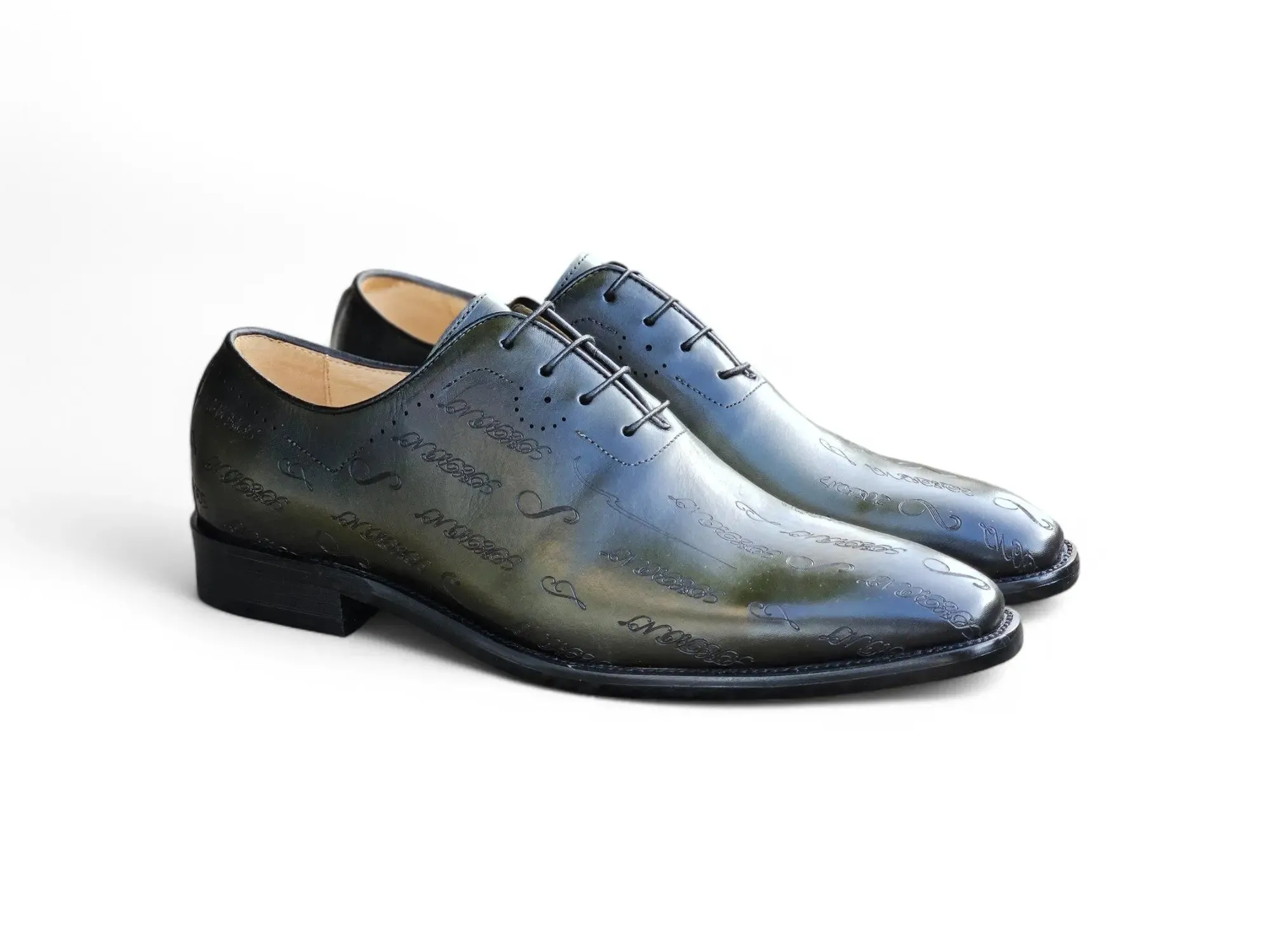 Embossed Wholecut Oxford
