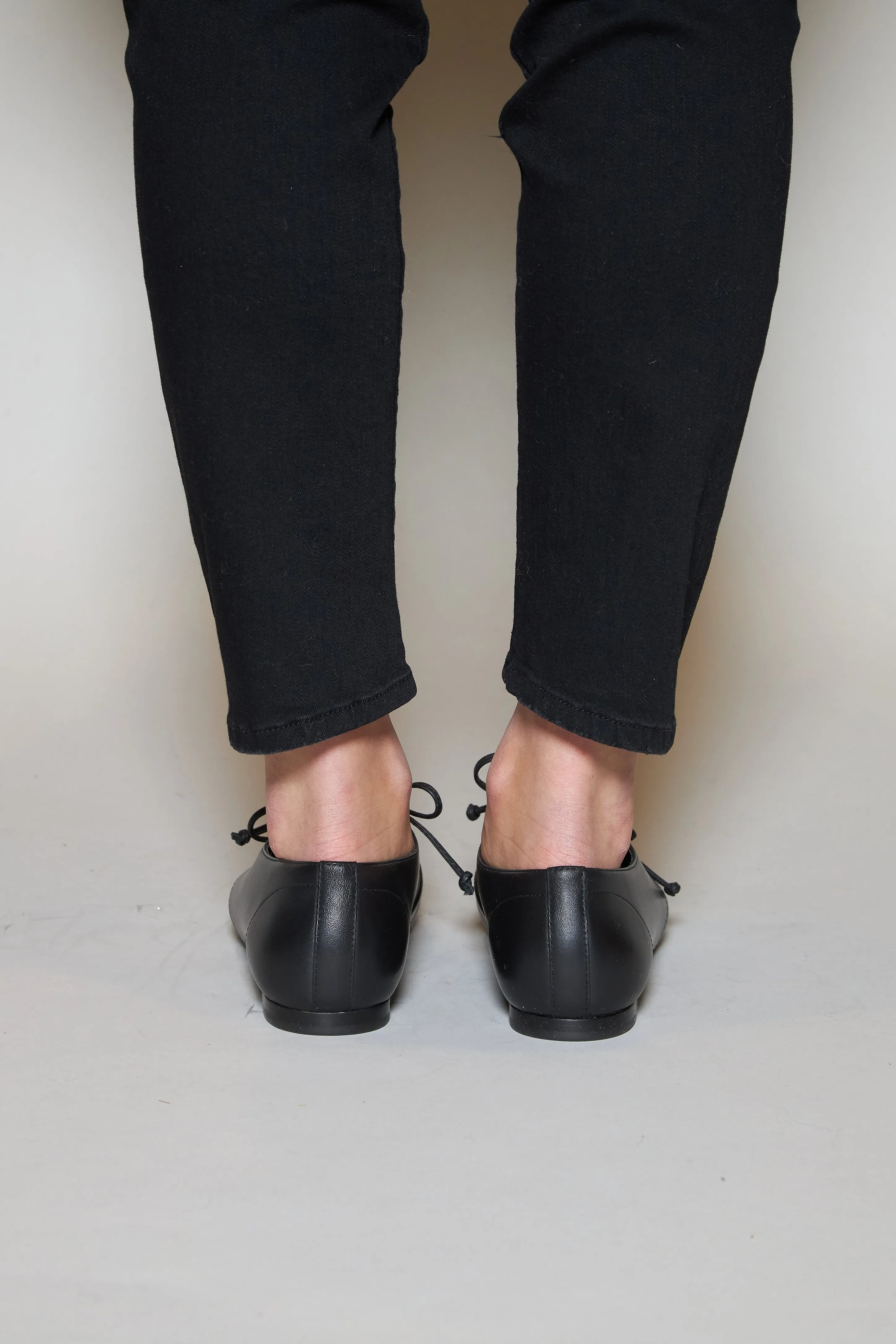 FLUID OXFORD in black - Preorder