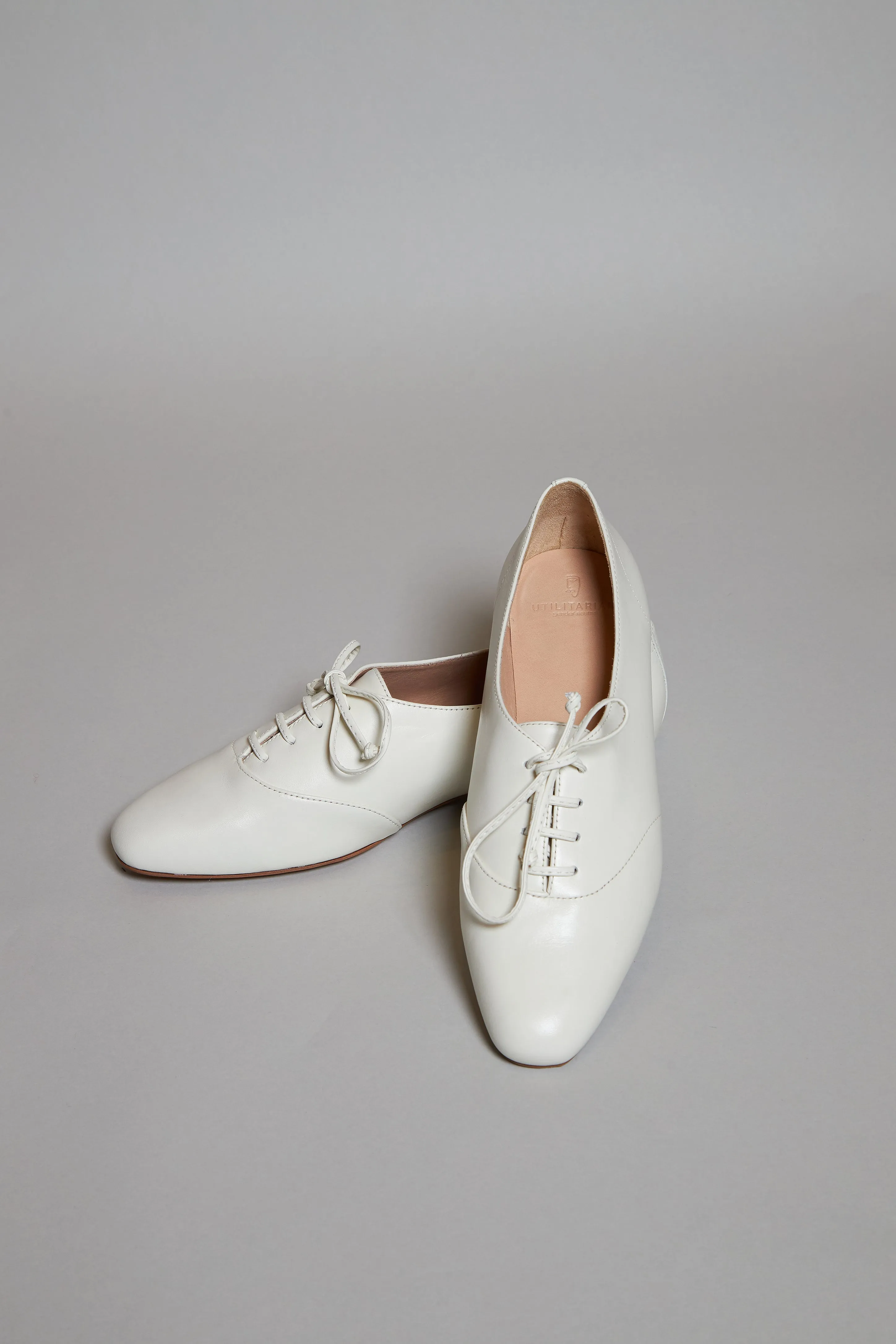 FLUID OXFORD in black - Preorder