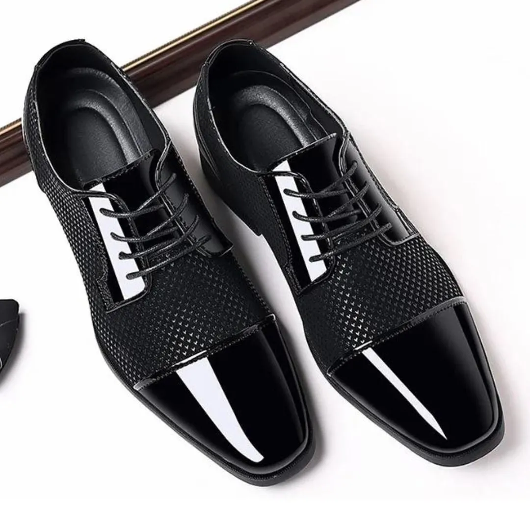Lace-up shoes with a textured surface