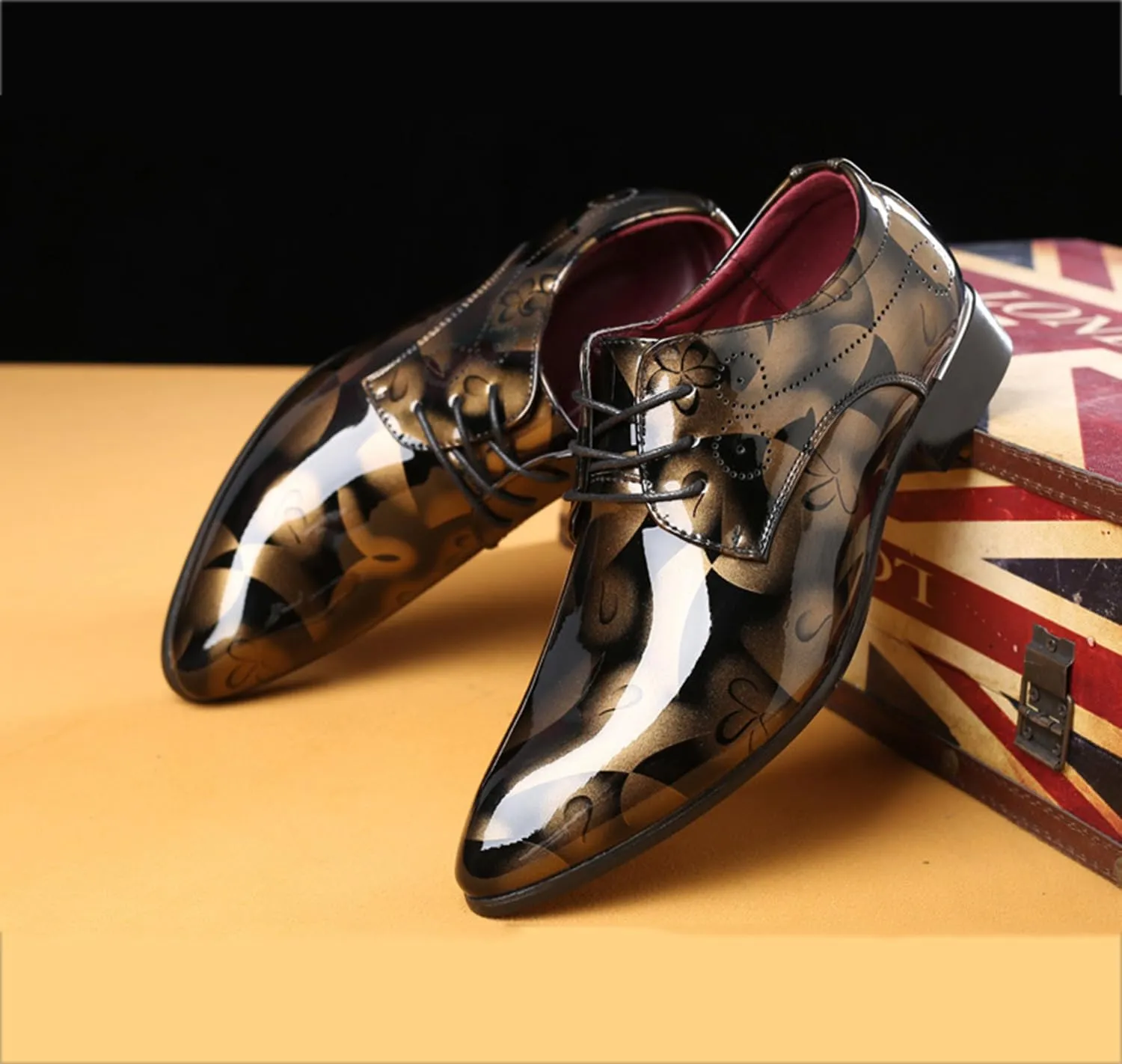 Men's Dress Shoes Fashion Floral Patent Leather Tuxedo Oxfords Formal Business Wedding Shoes Classic Suit Shoes