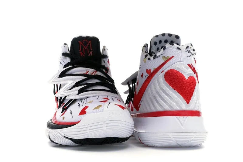 Nike Kyrie 5 Sneaker Room Mom White