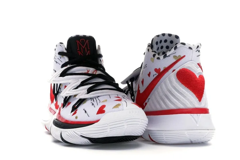 Nike Kyrie 5 Sneaker Room Mom White