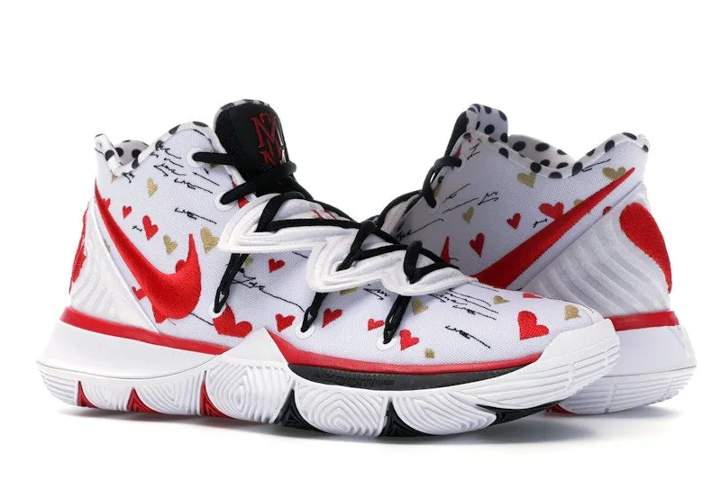 Nike Kyrie 5 Sneaker Room Mom White