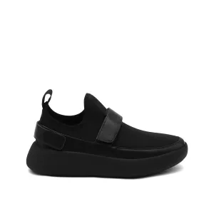 Step Solid Black