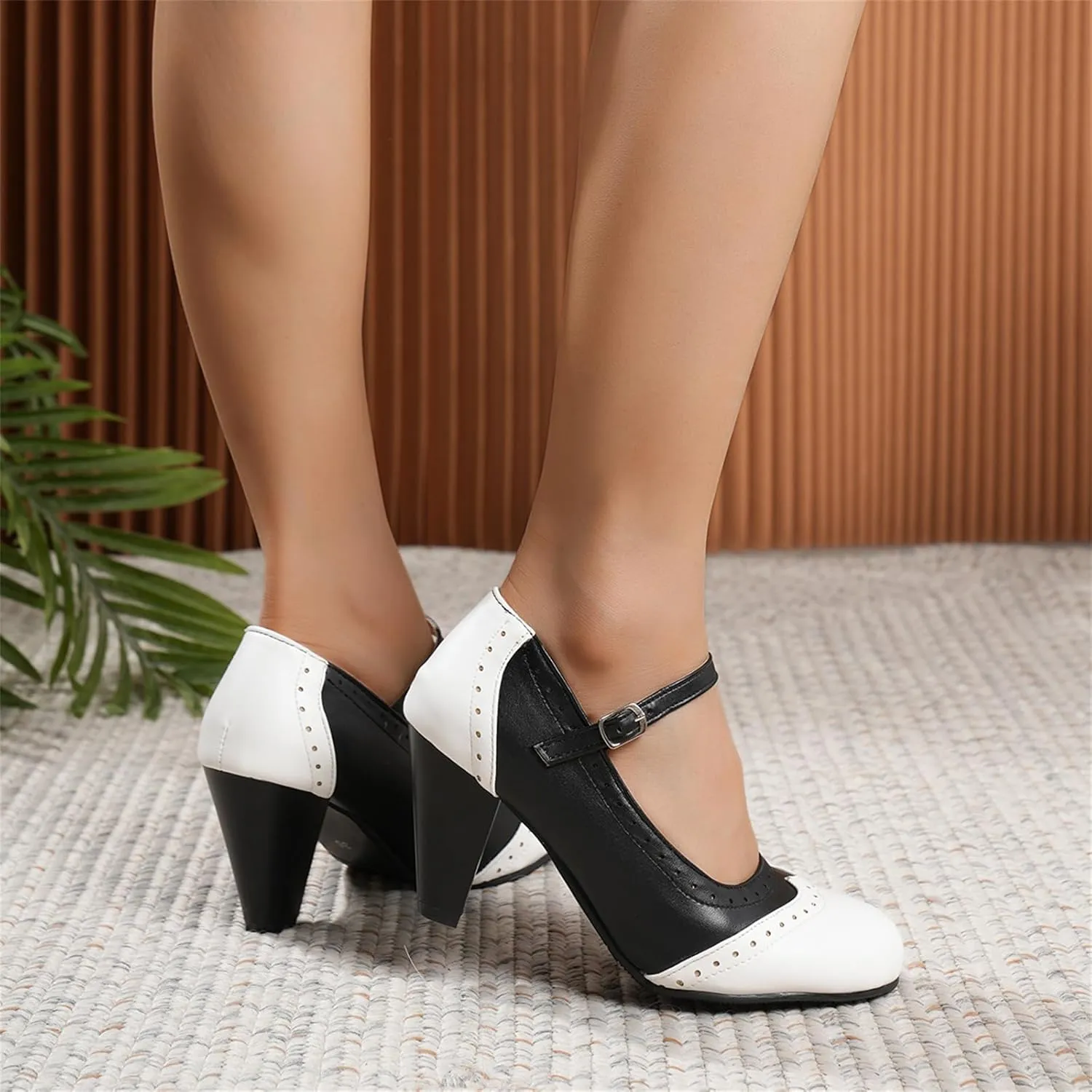 Women's Mary Jane Oxford Two Tone Pumps Vintage Round Closed with Ankle Strap Cute Low Kitten Heels Classic Cut-Out Tango Party Office Lady Pumps Dress Shoe