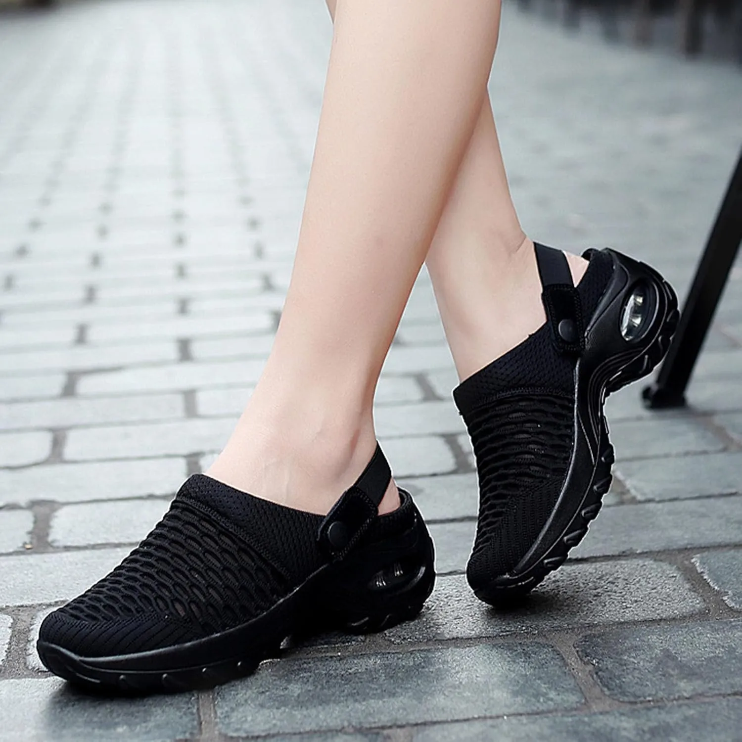 Women's Mesh Mules Sneaker Sandals with Air Cushion Support Slip On Walking Slipper Shoes Outdoor Mules Clogs for Summer