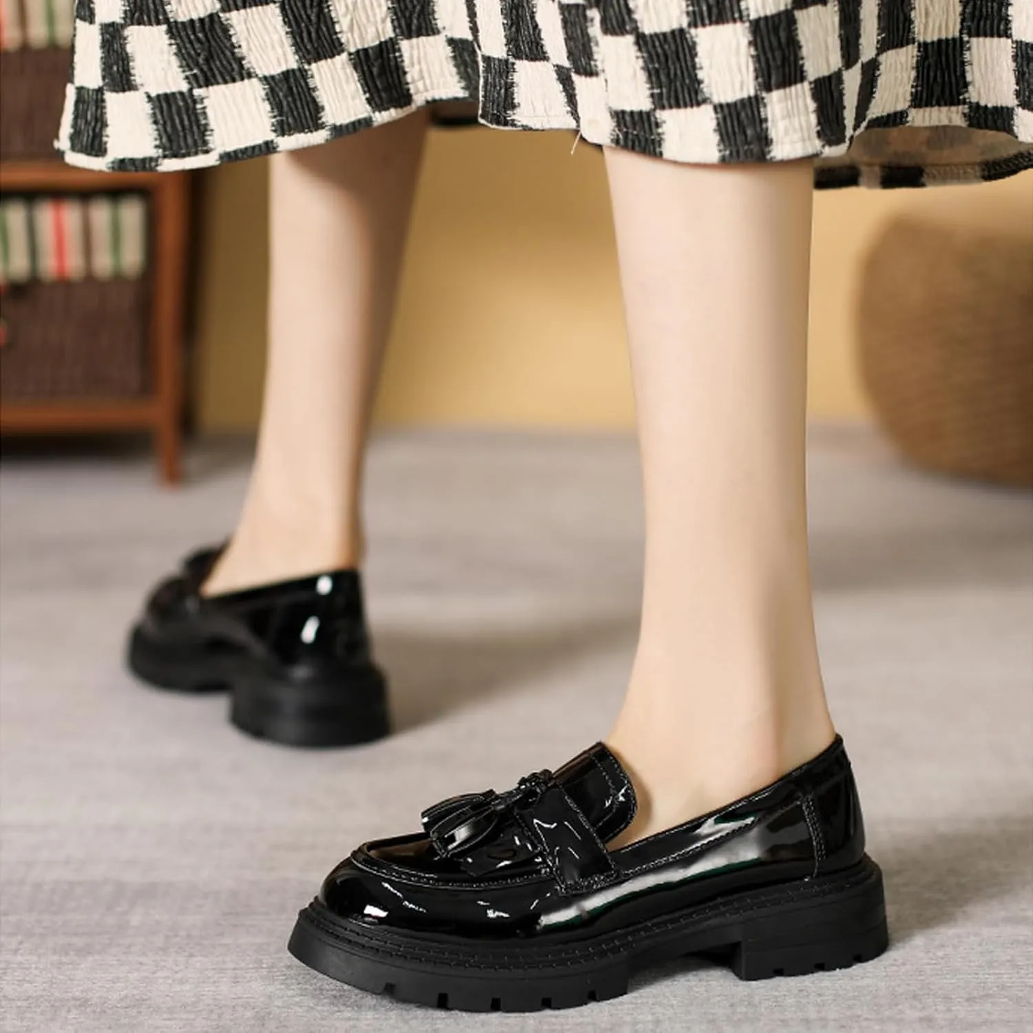 Women's Patent Leather Tassel Platform Loafers Fashion Round Toe Non-Slip Lug Sole Chunky Heel Oxford Shoe Comfort Slip-On Office Work Dress Shoes